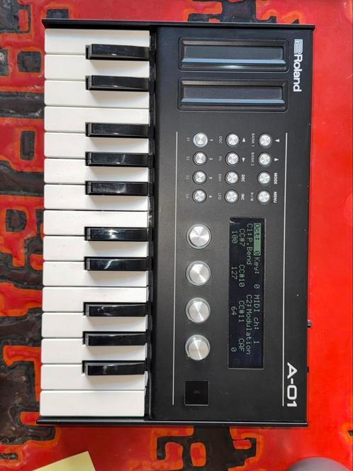 Roland A-01 synthesizer/midi controller/sequencer, Muziek en Instrumenten, Synthesizers, Zo goed als nieuw, Roland, Ophalen of Verzenden