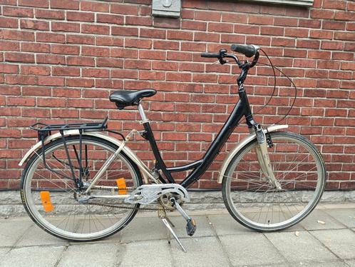 Damesfiets alu kader met vering - in orde, Vélos & Vélomoteurs, Vélos | Femmes | Vélos pour femme, Comme neuf, Enlèvement