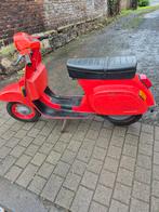 vespa 50 pks ( prix 1800 euros ), Vélos & Vélomoteurs, Cyclomoteurs | Oldtimers & Ancêtres, Autres marques, 4 vitesses, Classe B (45 km/h)