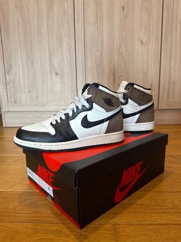 Nike Air Jordan 1 Retro High Mocha, Autres couleurs, Sneakers et Baskets, Nike Jordan, Comme neuf