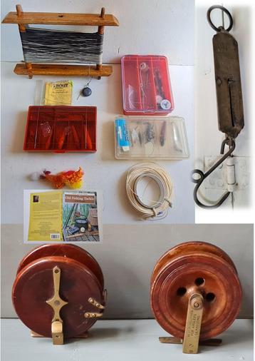 Groot vintage vliegvislot + 2 mahonie molens + Salters beschikbaar voor biedingen