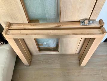 Table salle à manger en bois et verre beschikbaar voor biedingen