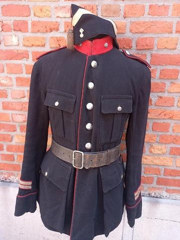 1945-46 ensemble Rijkswacht beschikbaar voor biedingen