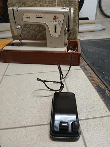 Vintage singer naaimachine beschikbaar voor biedingen