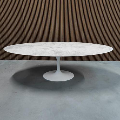 Knoll Saarinen Calacatta Gold 244cm, Antiek en Kunst, Antiek | Meubels | Tafels, Ophalen of Verzenden