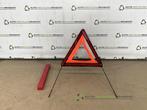 Triangle de présignalisation d'un BMW X1, -, 3 mois de garantie, Utilisé, -