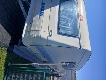 Caravan, Caravans en Kamperen, Caravans, Standaardzit, 750 - 1000 kg, Particulier, Adria