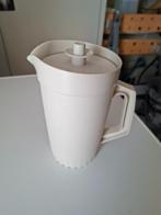 Tupperware: Vintage schenkkan met deksel, Ophalen of Verzenden, Gebruikt, Crème, Beker of Kan