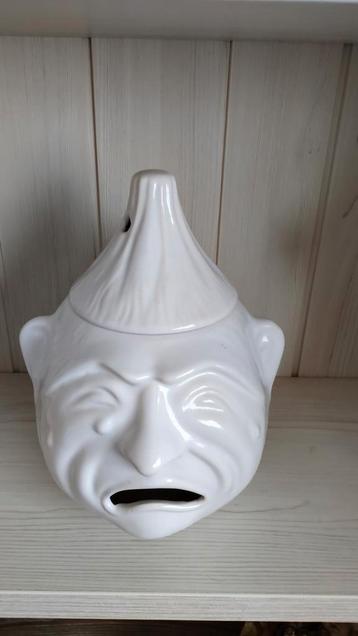 Uienpot beschikbaar voor biedingen