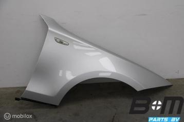 Rechter voorscherm BMW E82 41357133228 beschikbaar voor biedingen
