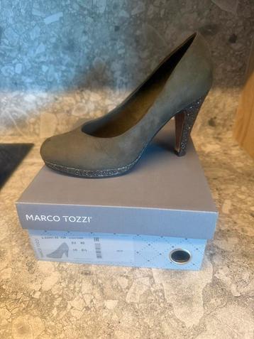 Hakjes Marco Tozzi disponible aux enchères