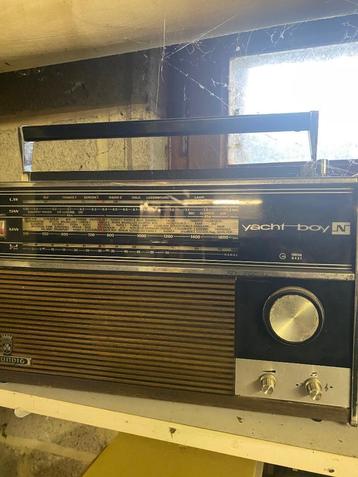 Radio vintage Grundig yacht-boy fonctionne