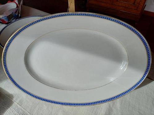 Grand plat ovale en porcelaine de Limoges France ., Antiquités & Art, Antiquités | Porcelaine, Enlèvement ou Envoi