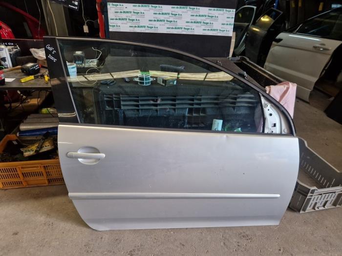 Portière 2portes droite d'un Volkswagen Golf (LA7W), Autos : Pièces & Accessoires, Carrosserie & Tôlerie, Porte, Volkswagen, Utilisé