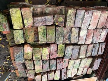 lot van oud stenen  beschikbaar voor biedingen