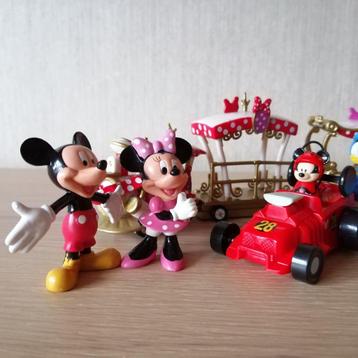 Mooi setje Disney ( treintje en figuurtjes ) beschikbaar voor biedingen