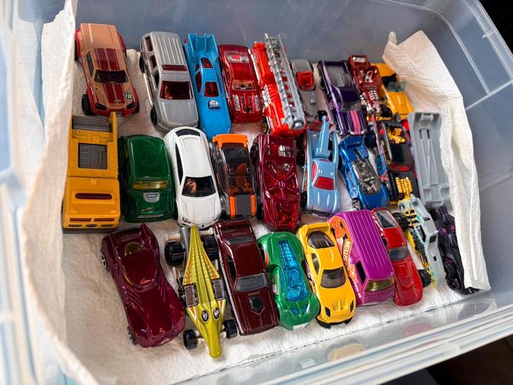 Groot lot originele Hot Wheels – ongeveer 70 stuks, Kinderen en Baby's, Speelgoed | Bouwstenen, Zo goed als nieuw, Ophalen