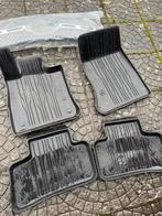 Tapis mercedes GLC dur avec tapis de coffre, Enlèvement, Comme neuf