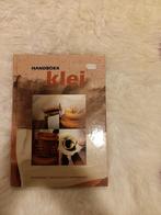 Manuel Clay, Enlèvement ou Envoi