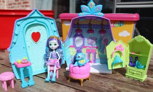 Enchantimals Patter Pauw's huisje, Kinderen en Baby's, Speelgoed | Poppen, Zo goed als nieuw, Overige typen, Ophalen of Verzenden