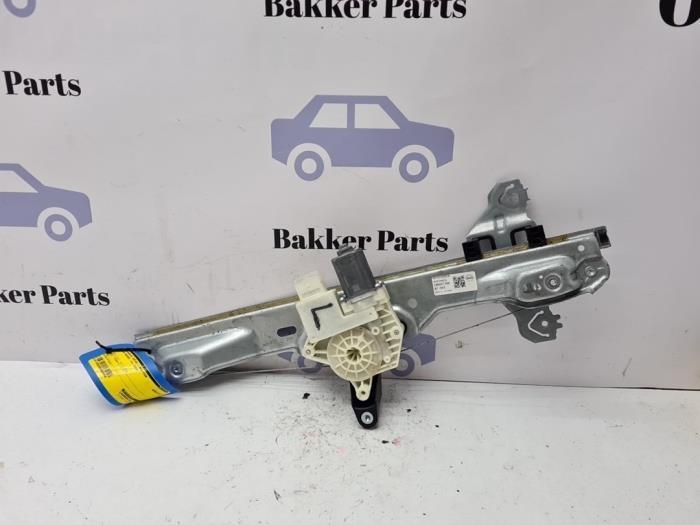 Ruitmechaniek 4Deurs links-voor van een Nissan Qashqai, Auto-onderdelen, Ruiten en Toebehoren, Nissan, Gebruikt, 3 maanden garantie