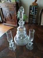 Karaf, Fles met unieke stop en 2 bijhorende glaasjes., Antiek en Kunst, Antiek | Glaswerk en Kristal, Ophalen of Verzenden