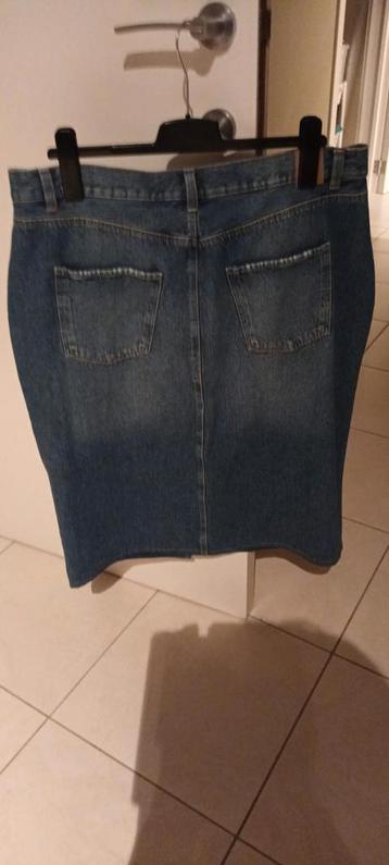 Nieuwe middenblauwe Jeansrok lengte 70 cm.  