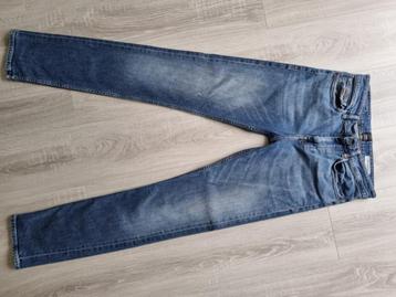 Hugo Boss jeans delaware maat 31-34 beschikbaar voor biedingen