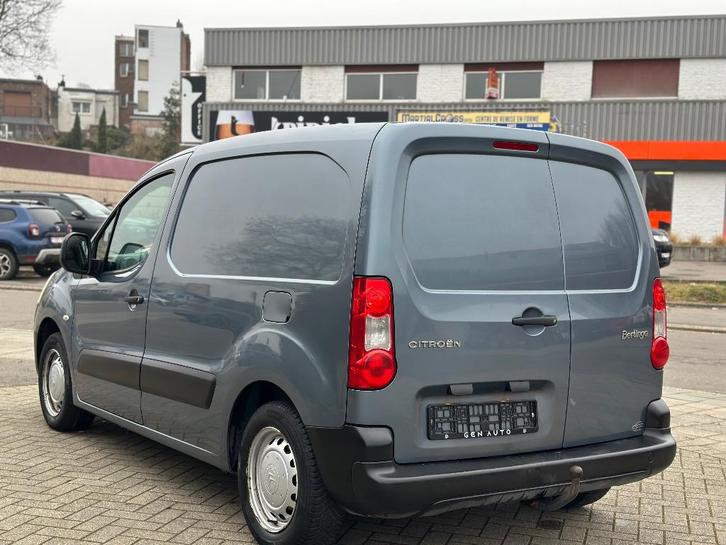 Citroën berlingo 1.6HDI 1er propriétair utilitaire, Autos, Camionnettes & Utilitaires, Entreprise, ABS, Airbags, Ordinateur de bord