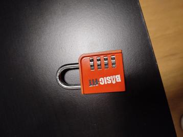 Basic-Fit hangslot beschikbaar voor biedingen