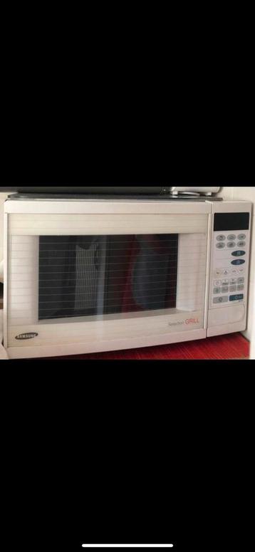 micro koffiemachiene gordijn  hi-fi rek trainer spiegel beschikbaar voor biedingen