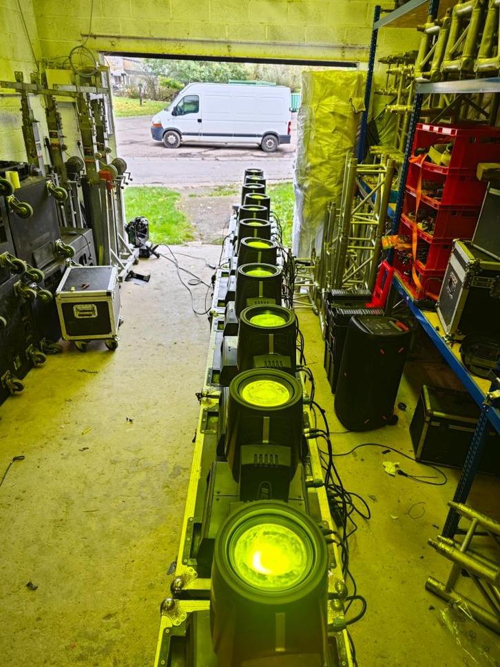 Vends 10 lyres beam 5r en flycase, Muziek en Instrumenten, Licht en Laser, Gebruikt, Licht, Ophalen