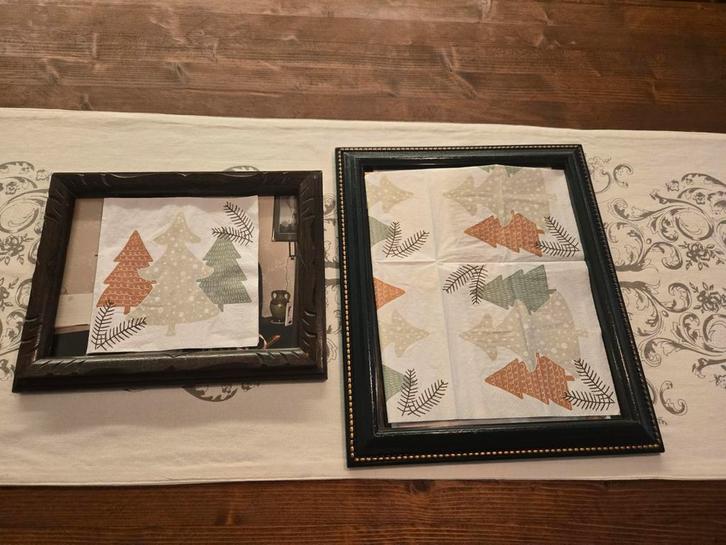 Twee massief houten lijsten anno 50/60, Huis en Inrichting, Woonaccessoires | Lijsten, Zo goed als nieuw, Ophalen of Verzenden