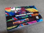 36 crayons de couleur
