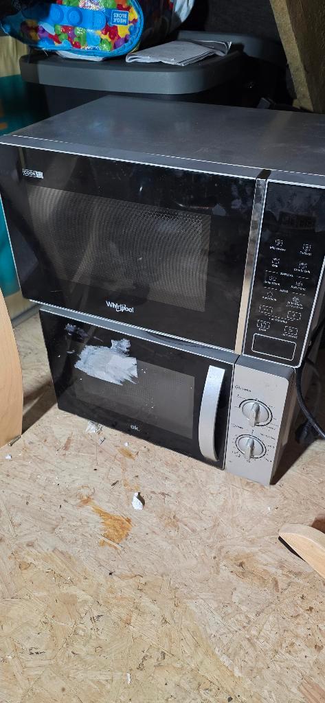 Four à micro-ondes Whirlpool PREMIUM + Micro-Onde OK gratuit, Elektronische apparatuur, Microgolfovens, Gebruikt, Vrijstaand, Microgolfoven