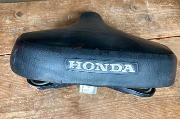 HONDA CAMINO VINTAGE ZWARTE PEER ZADEL beschikbaar voor biedingen