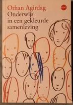 Onderwijs in een gekleurde samenleving, Boeken, Ophalen