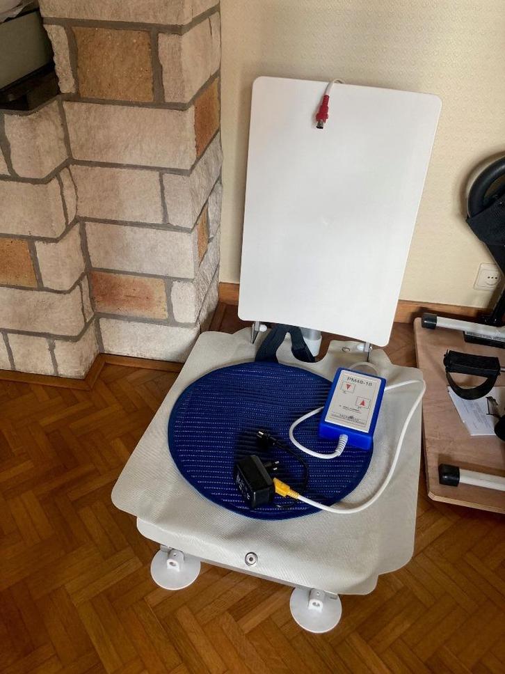 Badlift, toiletrolstoel, bedstonde, bedpapegaai, Diversen, Verpleegmiddelen, Zo goed als nieuw, Ophalen