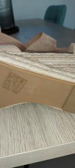 Te koop nieuwe feest schoenen maat 38, Kleding | Dames, Schoenen, Ophalen, Nieuw, Beige, Dansschoenen