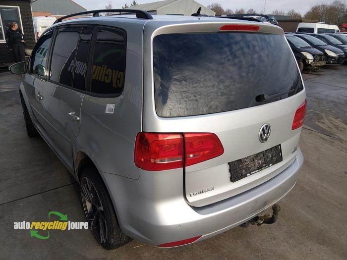 Crochet d'attelage d'un Volkswagen Touran, Autos : Pièces & Accessoires, Suspension & Châssis, Volkswagen, Utilisé, 3 mois de garantie