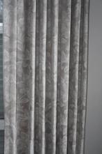 Breed gevoerd  overgordijn in gebloemde lichtgrijze stof, 200 cm ou plus, Gris, Enlèvement ou Envoi, Utilisé