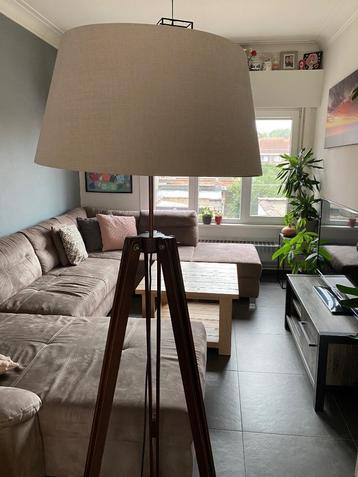 Lamp  beschikbaar voor biedingen