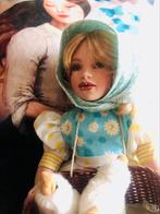 Magnifique poupée en porcelaine « Liesl »/Collection Uncrown, Collections, Utilisé, Enlèvement ou Envoi, Poupée