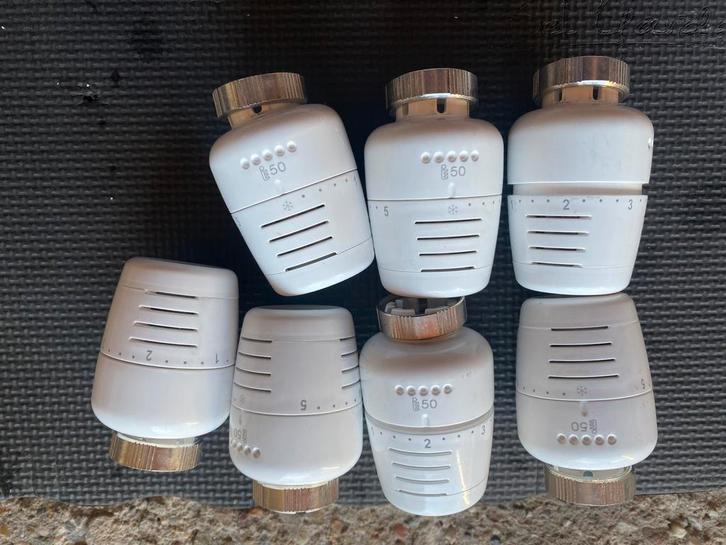 Te koop: 7 thermostaatkranen – Zo goed als nieuw, Doe-het-zelf en Bouw, Verwarming en Radiatoren, Zo goed als nieuw, Ophalen