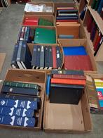 Gigantisch groot lot postzegels  9 banaandozen, Postzegels en Munten, Ophalen