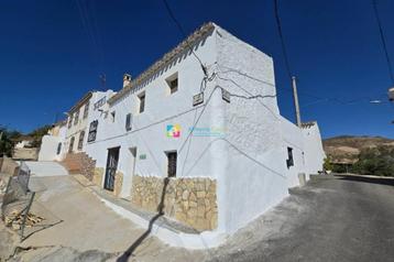 Spanje (Andalusië)- hoekwoning met 2slpkmrs 1bdkmr  beschikbaar voor biedingen