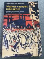 Vlaamse vaandels, rode petten / Louis Devos.., Boeken, Politiek en Maatschappij, Ophalen of Verzenden, Zo goed als nieuw