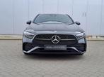 Mercedes-Benz A-Klasse 180 Hatchback AMG Line Night Pack | T, Auto's, Stof, Gebruikt, Euro 6, 4 cilinders