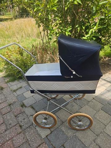 Kinderwagen beschikbaar voor biedingen
