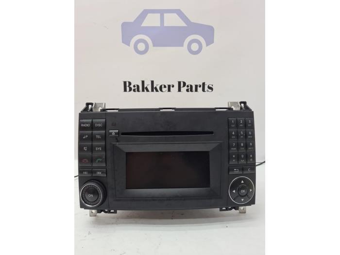 Radio CD Speler van een Mercedes B-Klasse, Auto-onderdelen, Elektronica en Kabels, Mercedes-Benz, Gebruikt, 3 maanden garantie